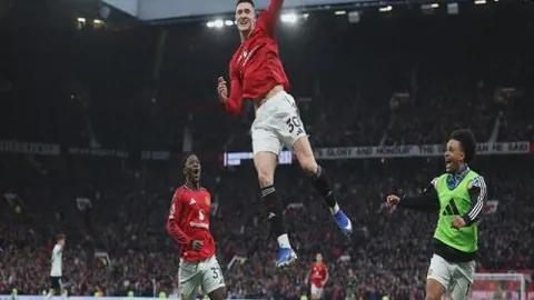 巴西甲巅峰对决：维多利亚激战弗拉门戈，激情碰撞谁将笑到最后？